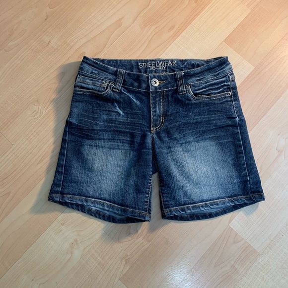 2/$20 Streetwear Society Low-rise Denim Jean Shorts - Picture 7 of 11